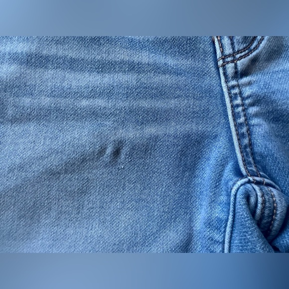 American Eagle Outfitters Soft Knit High Rise Distressed Jegging pants. Size 6 - Picture 14 of 14